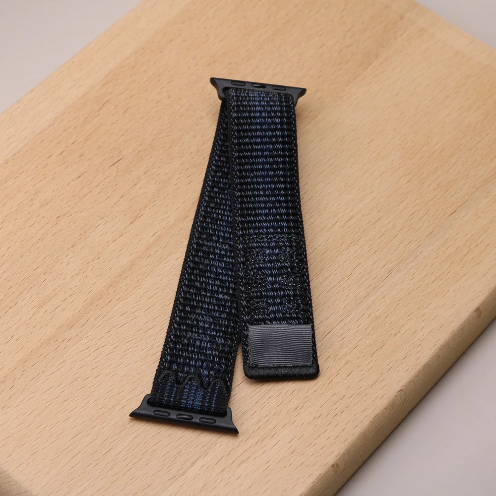 Nylon Loop Strap for Smartwatches - Versatile and Adjustable Bracelet Band