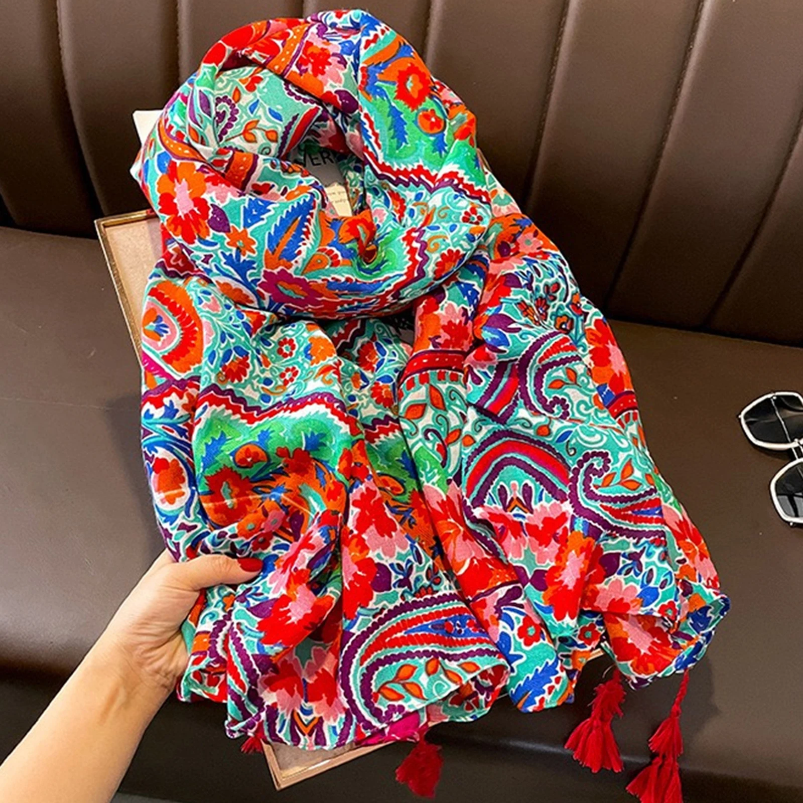 

New 180 * 85cm Muslim Headscarf, Ethnic style Tassels Shawls The Four Seasons Windproof Beach Towel, Fashion Print Warm Bandanna