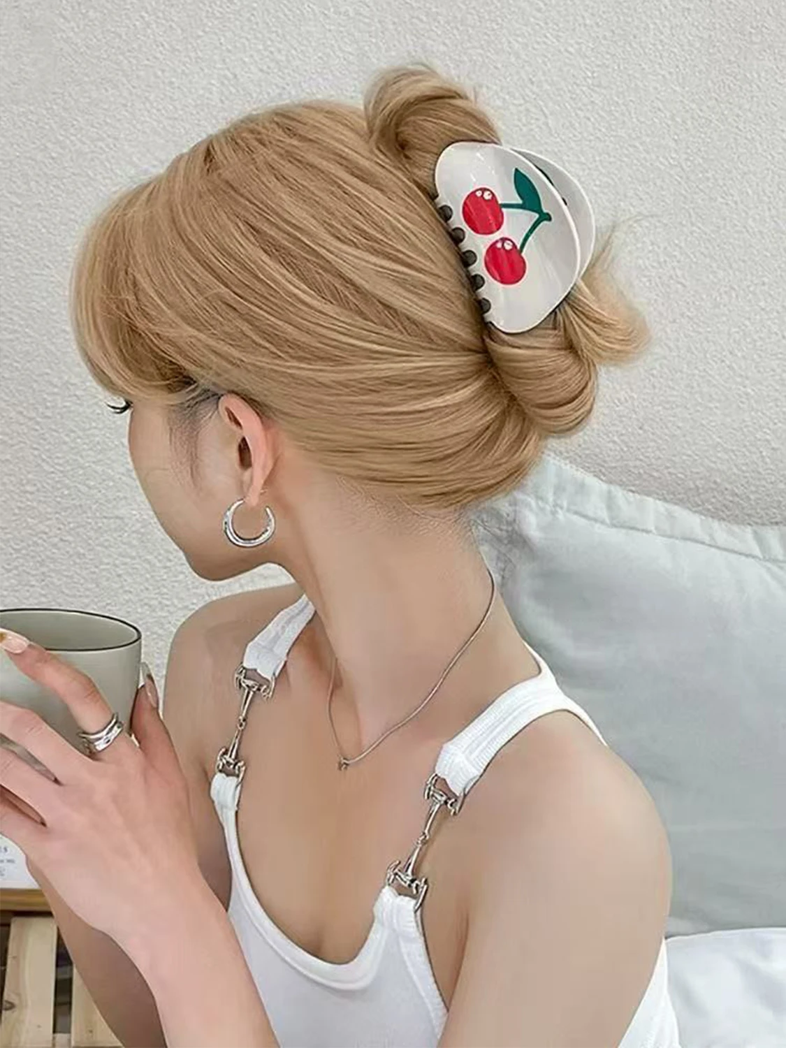 1pc Japanese and Korean acetate grab clips, cute fruits, cherry hairpins, temperament rhinestones back of the head, hair claw