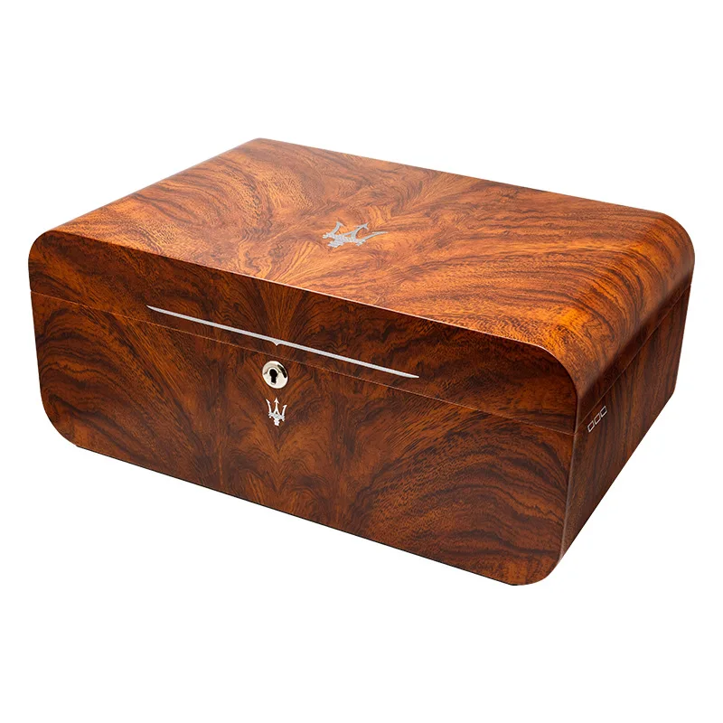 LuxuryCedarWoodHumidorEuropeanFinishSmokingAccessories.jpg