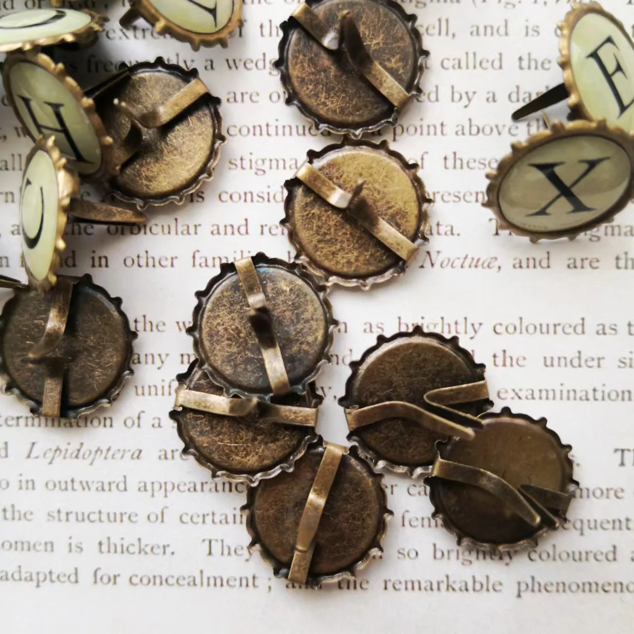 22-26pics Mixed Printing Metal Brads For Scrapbooking Embellishment Decorative Beads Clothes Handmade Crafts