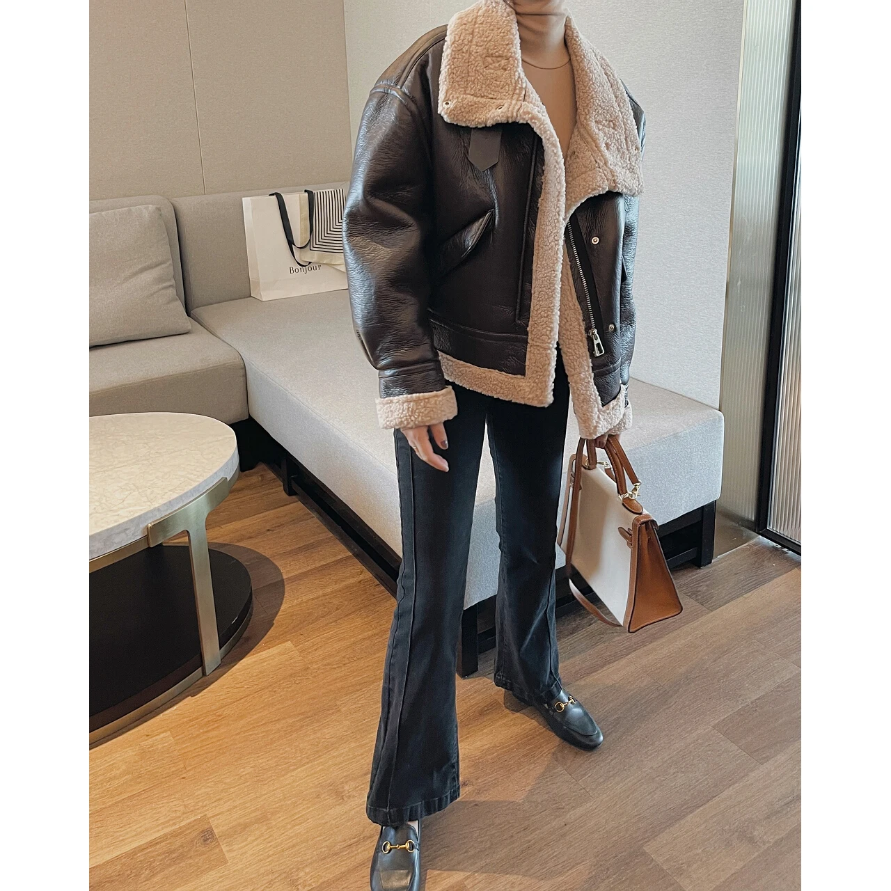 2022 Women Woolen Faux Fur Pu Leather Teddy Jackets Blazers Trench Coats Y2k Clothes Parkas Heavy Down Winter Oem Stylish New