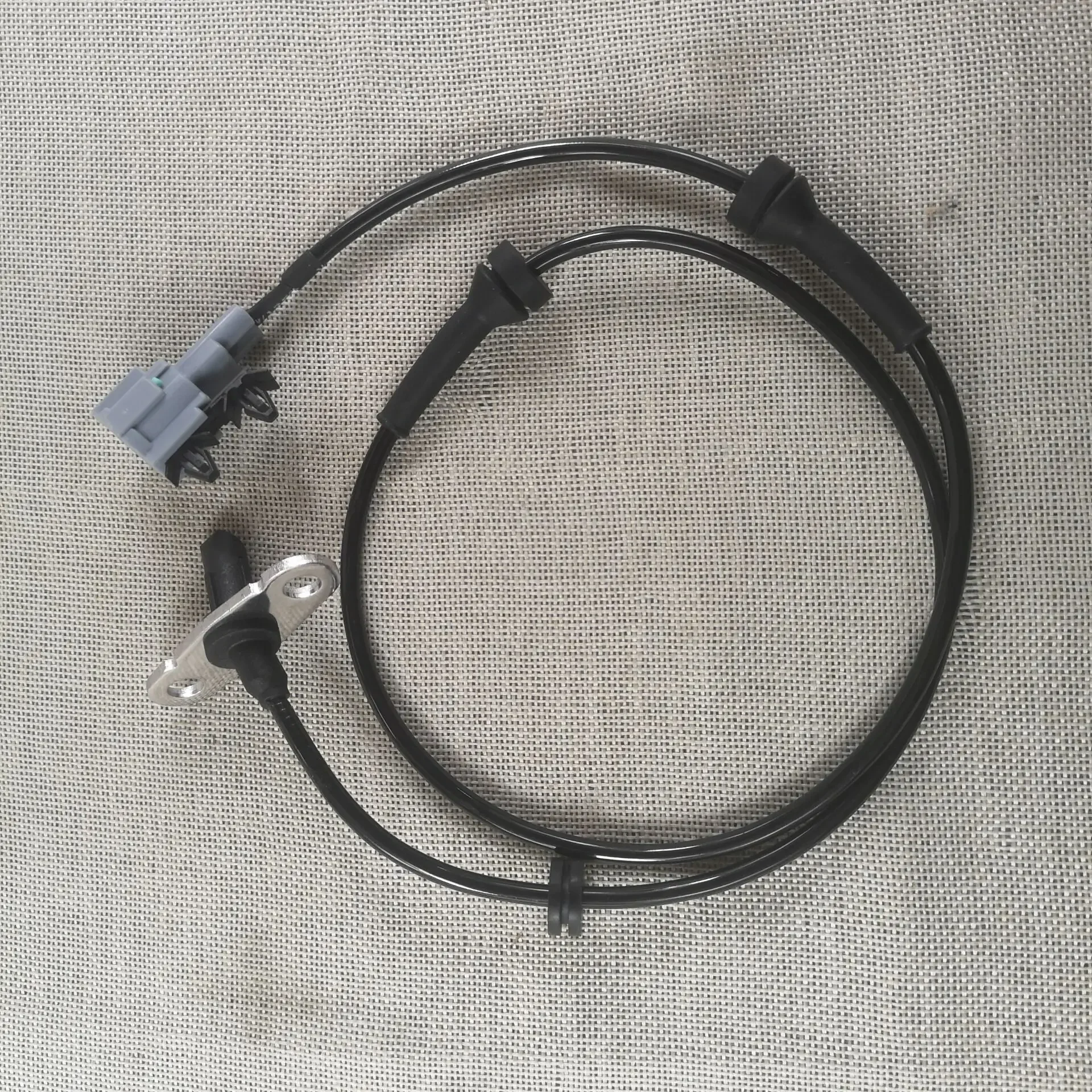 ABS WHEEL SPEED SENSOR 47900-EB300 Rear Right For NISSAN NAVARA D40 4WD 2005 Up 47900-EB70A , 47900EB300