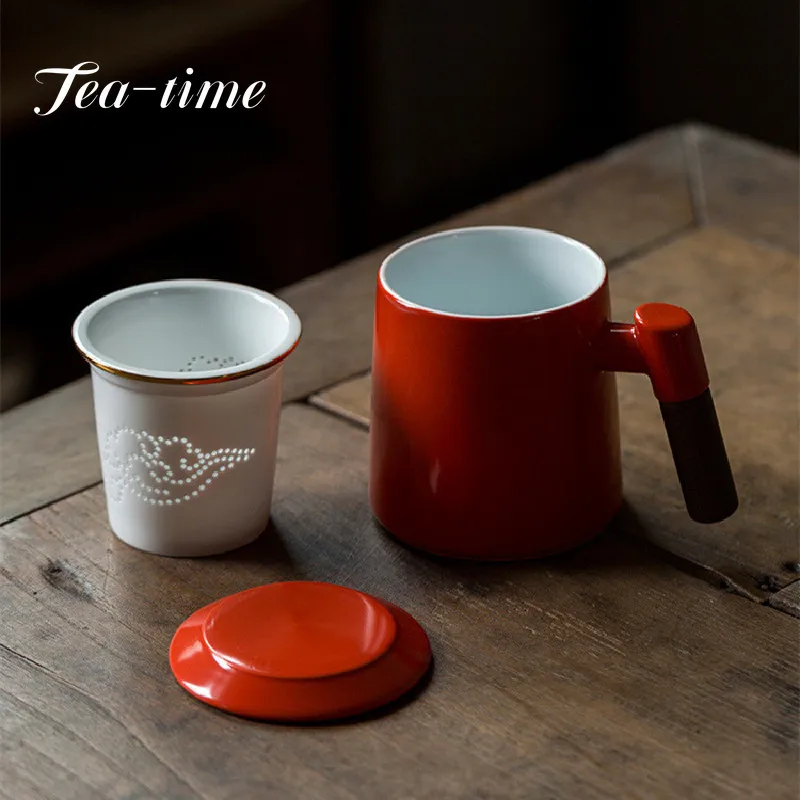 

400ml Japanese-style Coral Red Galze Ceramic Large-capacity Mug Tea Water Separation Cup with Lid Filter Office Gift Packaging