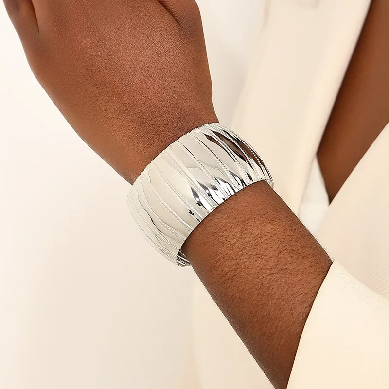 Bracelet For Women Retro Metal Vertical Stripe Geometric Metal Cuff Bangles Holiday Party Gift OL Fashion Jewelry CB046 2
