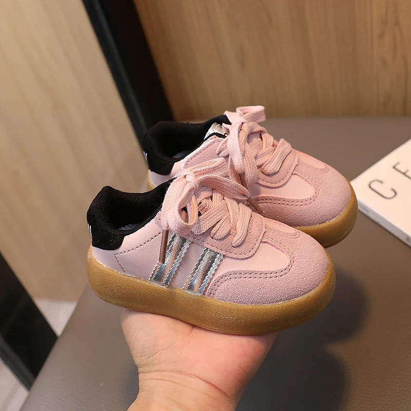 thumbnail image 1 of Zapatos deportivos para niños, zapatos informales de otoño, zapatillas de deporte a la moda para niñas y niños, suela suave, patín de moda de corte bajo, 1 of 4