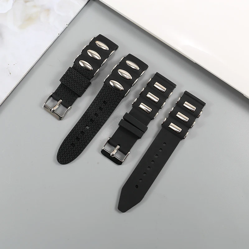 

Universal Brands Metal Rubber Watch Strap 20/22/24/26mm Flat Straight Interface Waterproof Silicone Watch Strap