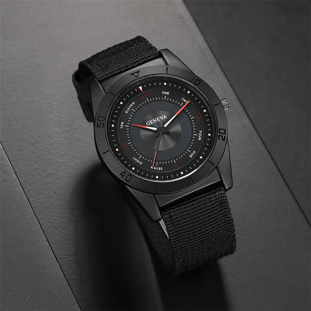 2023 Spring New Trend Men's Braided Belt Watch Simple Sports Style Black Shell Black Belt Quartz Sports Watch