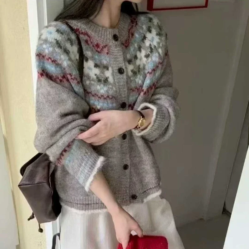 Fashion Autumn and Winter New Round Neck Contrasting Color Long-sleeved Sweater Elegant Loose Cardigan Single-breasted Knitwear
