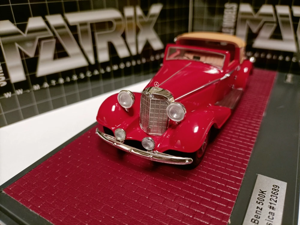 

Matrix 1:43 500K DHC Corsica Red Vintage Car Simulation Limited Edition Resin Metal Static Car Model Toy Gift