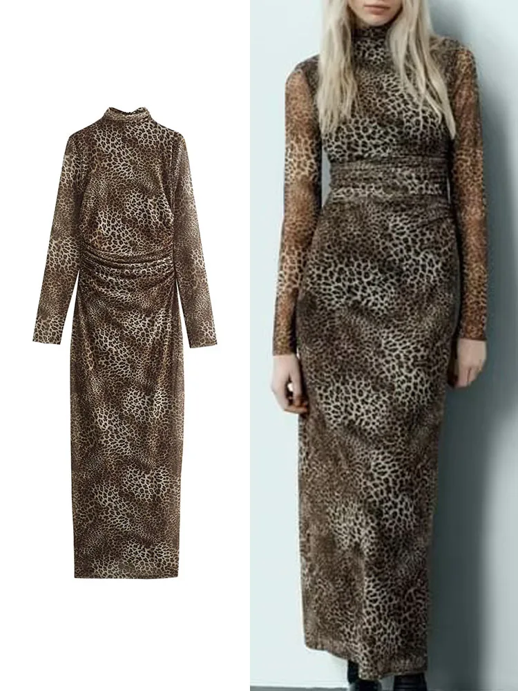 

Женское платье с леопардовым принтом, длинным рукавом и складками
