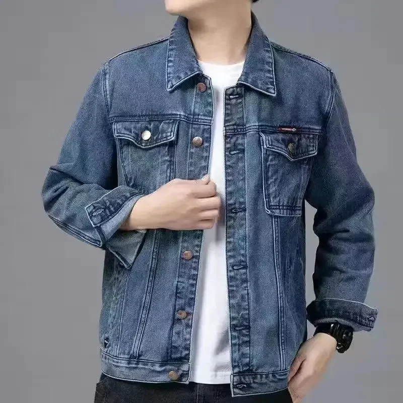 thumbnail image 1 of Abrigo vaquero para hombre, chaqueta vaquera azul con botones de otoño, para hombre, de invierno, de gran tamaño, de diseñador, venta al por mayor, ropa informal para hombre de tela G, 1 of 5