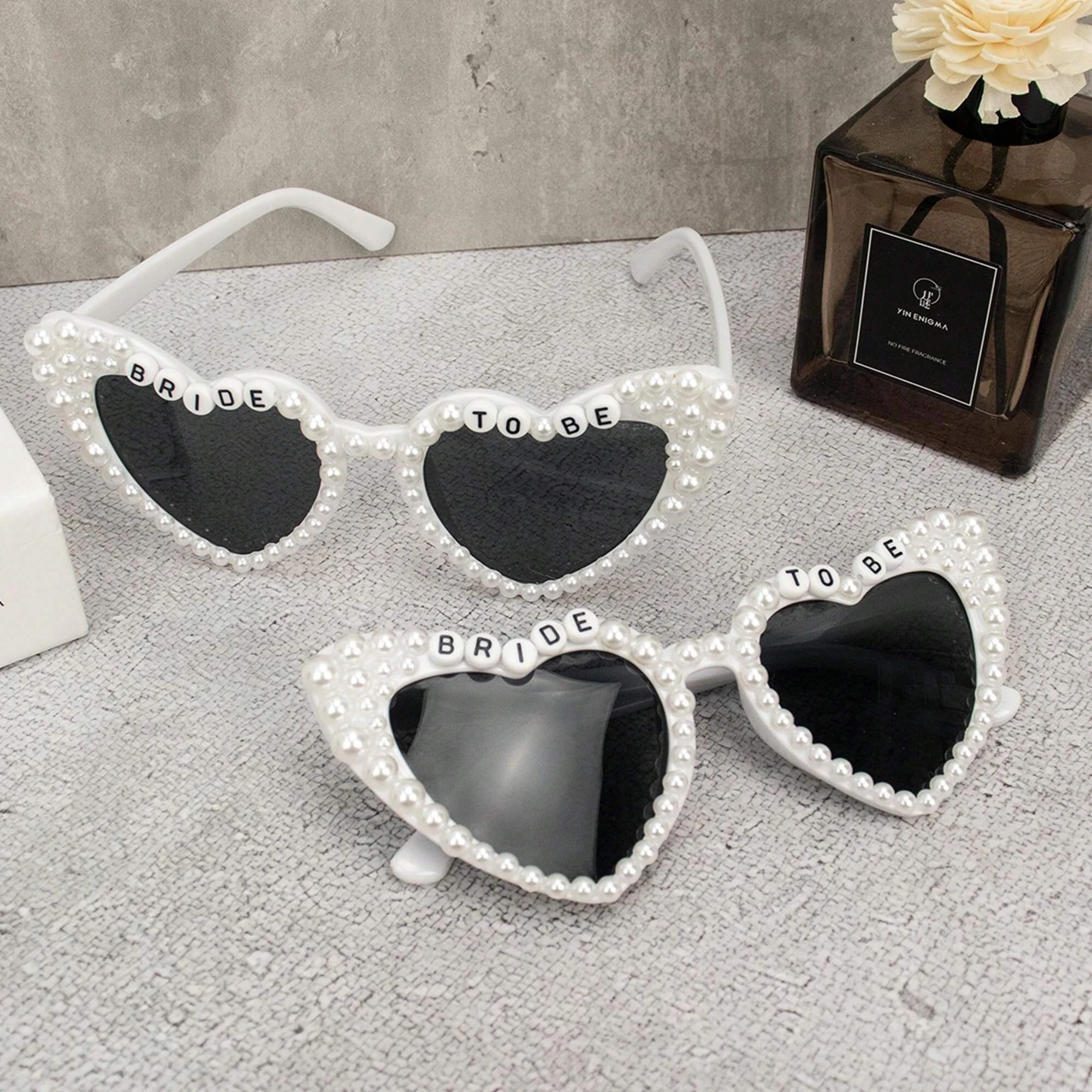 Bachelorette Party Bride Sunglasses Heart Shaped Glasses for Women Bridesmaid Bride Photo Tools Party Gift Accessories 1Pair heart shaped glasses party photo props funny sunglasses
