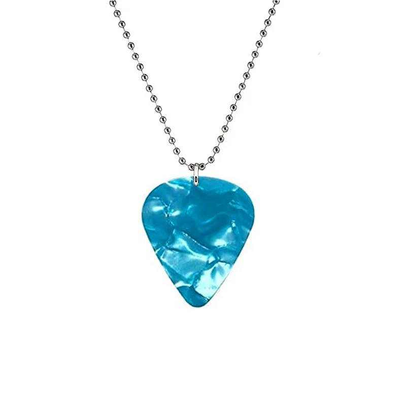 thumbnail image 1 of Collar con colgante de púa de guitarra de Eddie Munson del Club Hellfire, Stranger Things, collares punk para mujeres y hombres, joyas, accesorios, regalos, 1 of 5