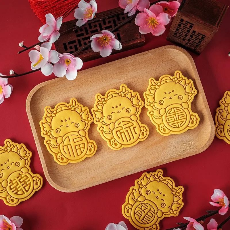 

Cartoon Dragon Cookie Mold DIY Cute Chinese Spring Festival Dragon Year Fondant Frosted Biscuit Mold Cake Baking Decor Supplies