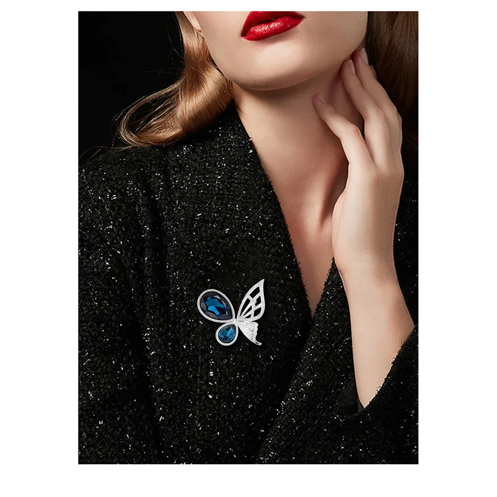 Exquisite Butterfly Sapphire High-end Women's High-end Luxury Niche Classic Hollow Design Suit Coat Pin Decoration Office Party