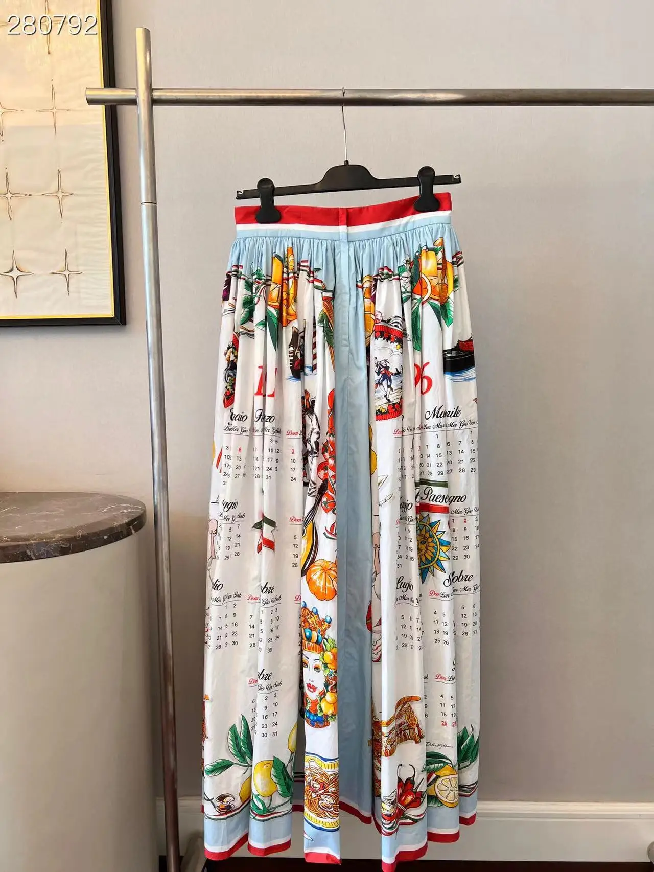 

Runway Fashion Women Long Skirt 2022 Summer Flowers Print Pleated Ladies Casual Hot Sale Ladies Cotton Skirt