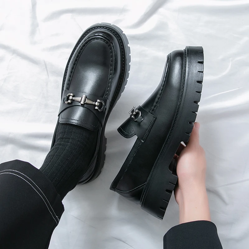 أحذية رجالية جديدة كاجوال بدون رباط ذات نعل سميك لزيادة الطول، أحذية جلدية أنيقة للأعمال، أحذية رسمية للرجال للارتداء الخارجي