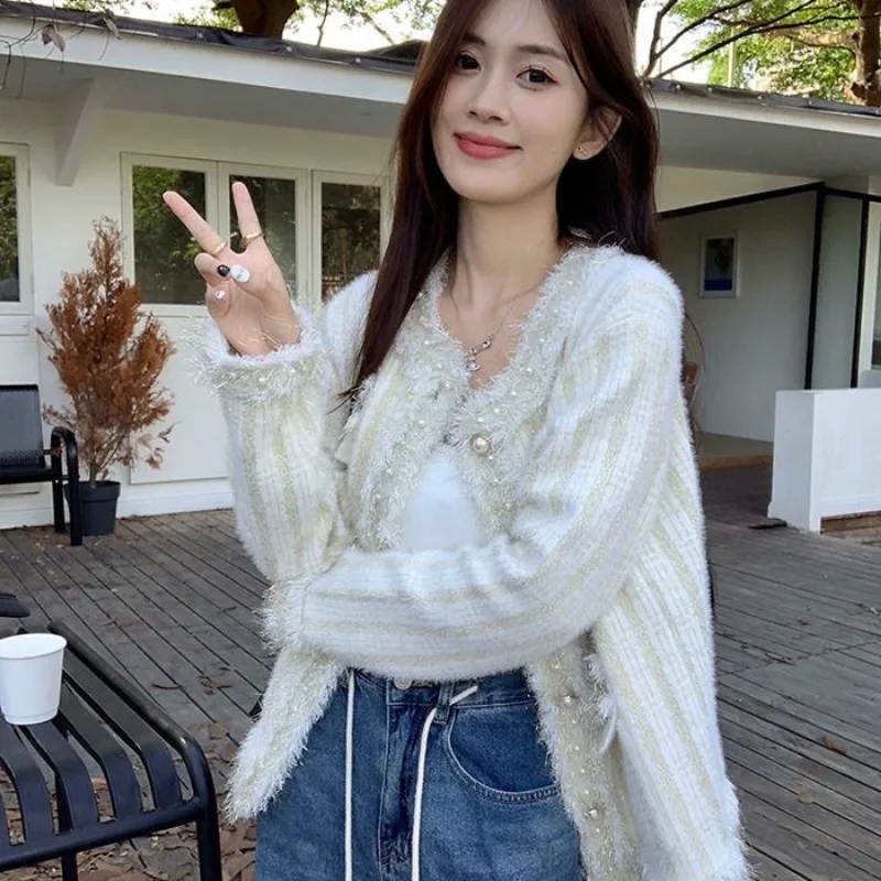 2024 New Fashion Tassel Small Fragrant Wind Jacket Women Elegance Sense of Design Pearl Outwear Female Casual Knitted Cardigan