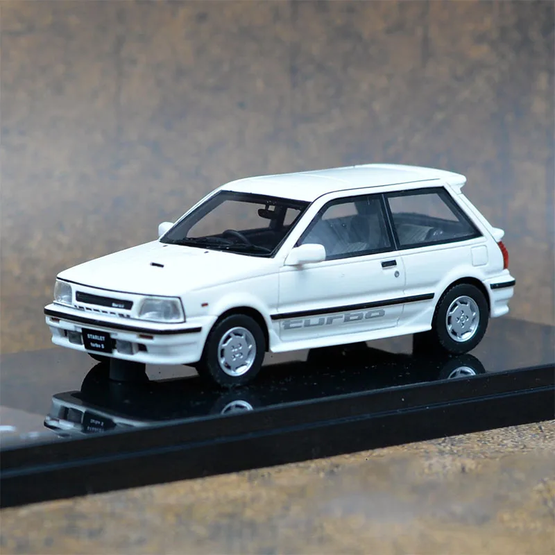 DISM TOYOTA STARLET TURBO 1/43 ミニカー Original 1/43 Scale Toyota Starlet Turbo S Simulation Resin