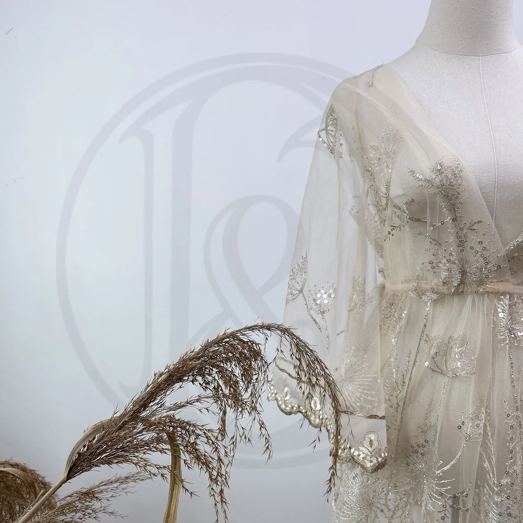 Рисунок 3 - Реквизит для фотосъемки Don &