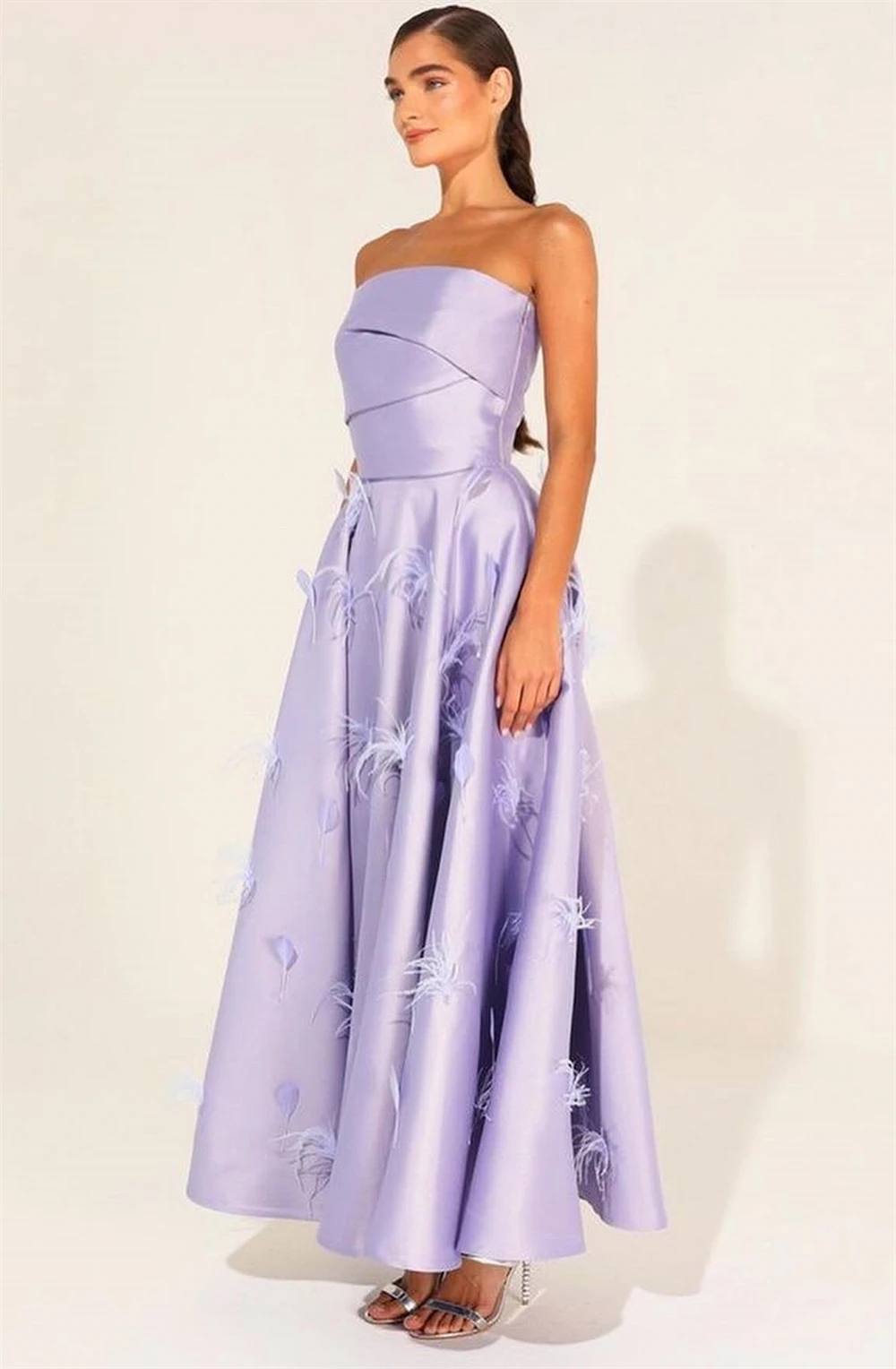 

Yipeisha Sparkle High Quality Strapless Ball gown Evening Party Feathers Fold Draped Satin Quinceanera Dresses