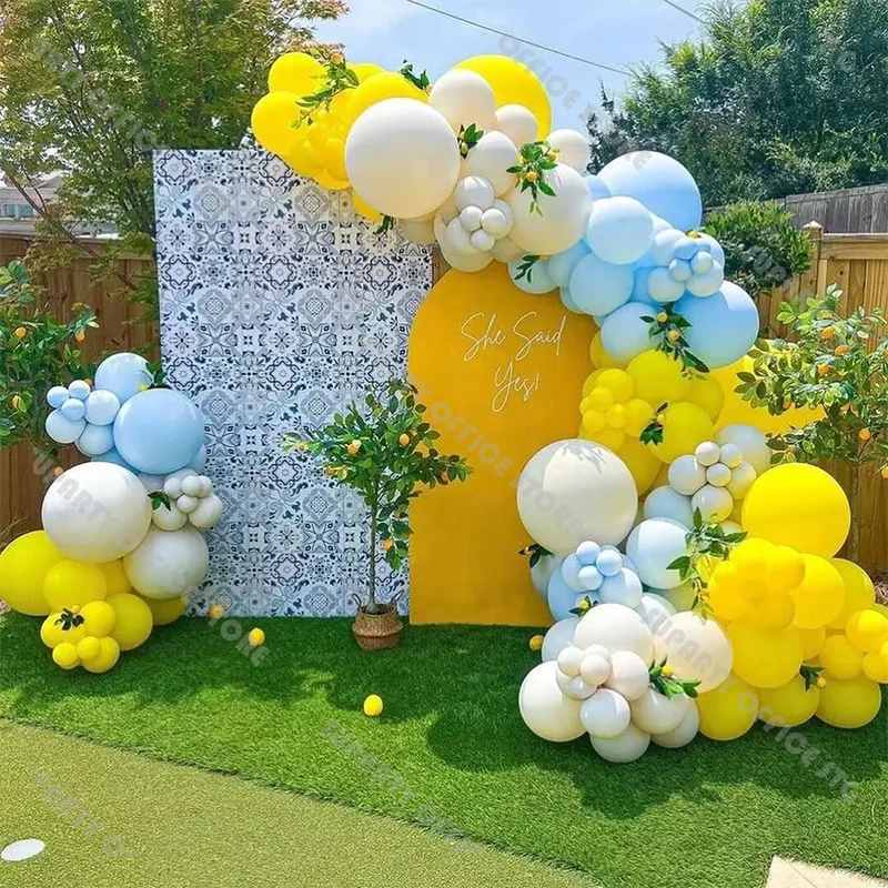 

140 шт., голубые, желтые, песочные и белые воздушные шары