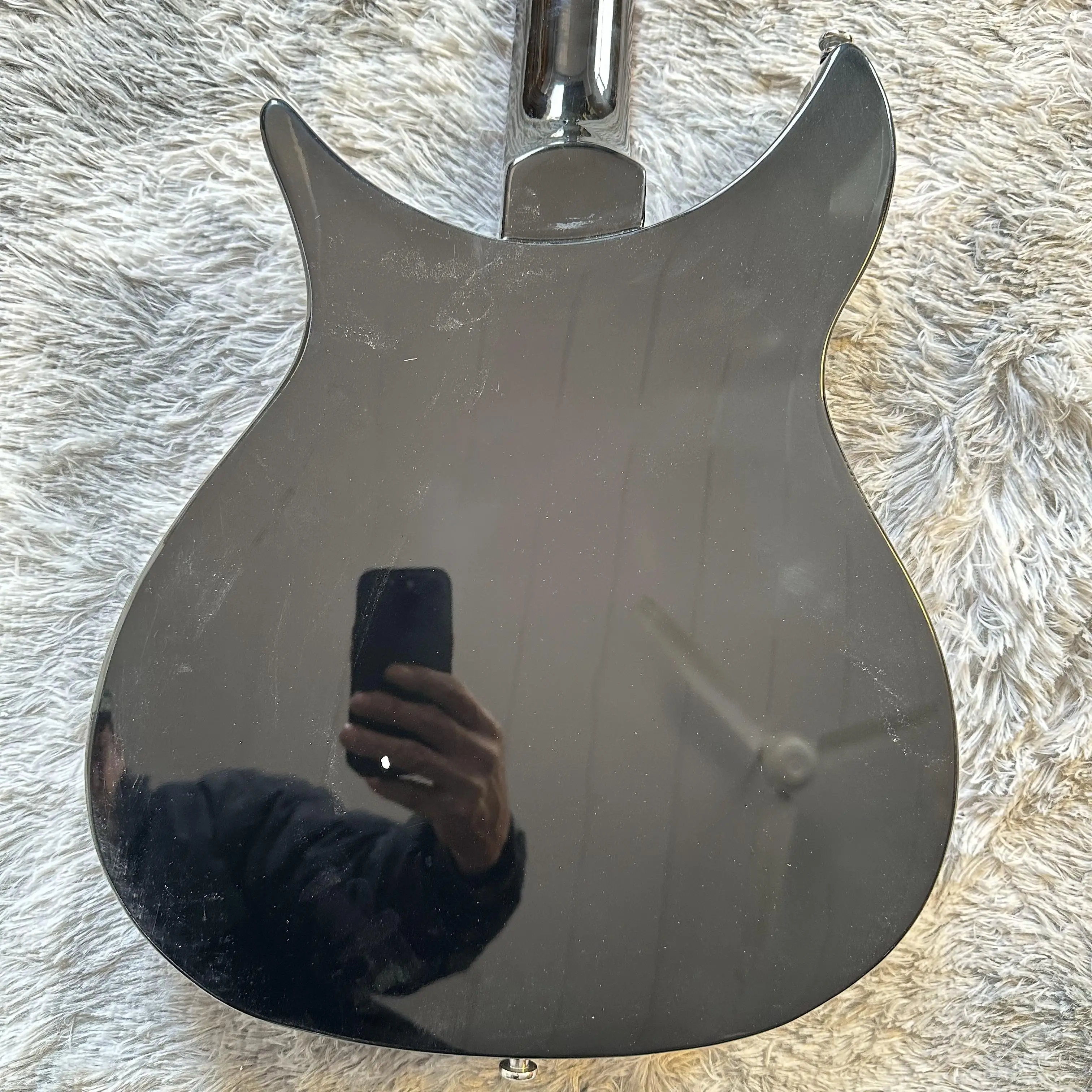 Electric Guitar, Tremolos System Bridge,Black Color,Rosewood Fretboard,6 Strings