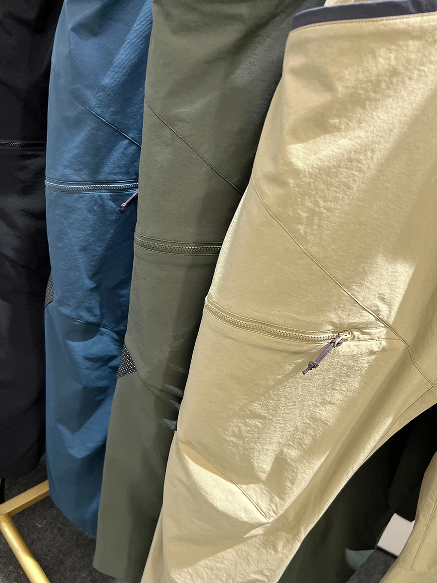 Men's Outdoor Climbing Breathable Soft ell Casual Pants Spring Summer Waterproof Durable Straight Leg Zipper Fly Casual Tro...