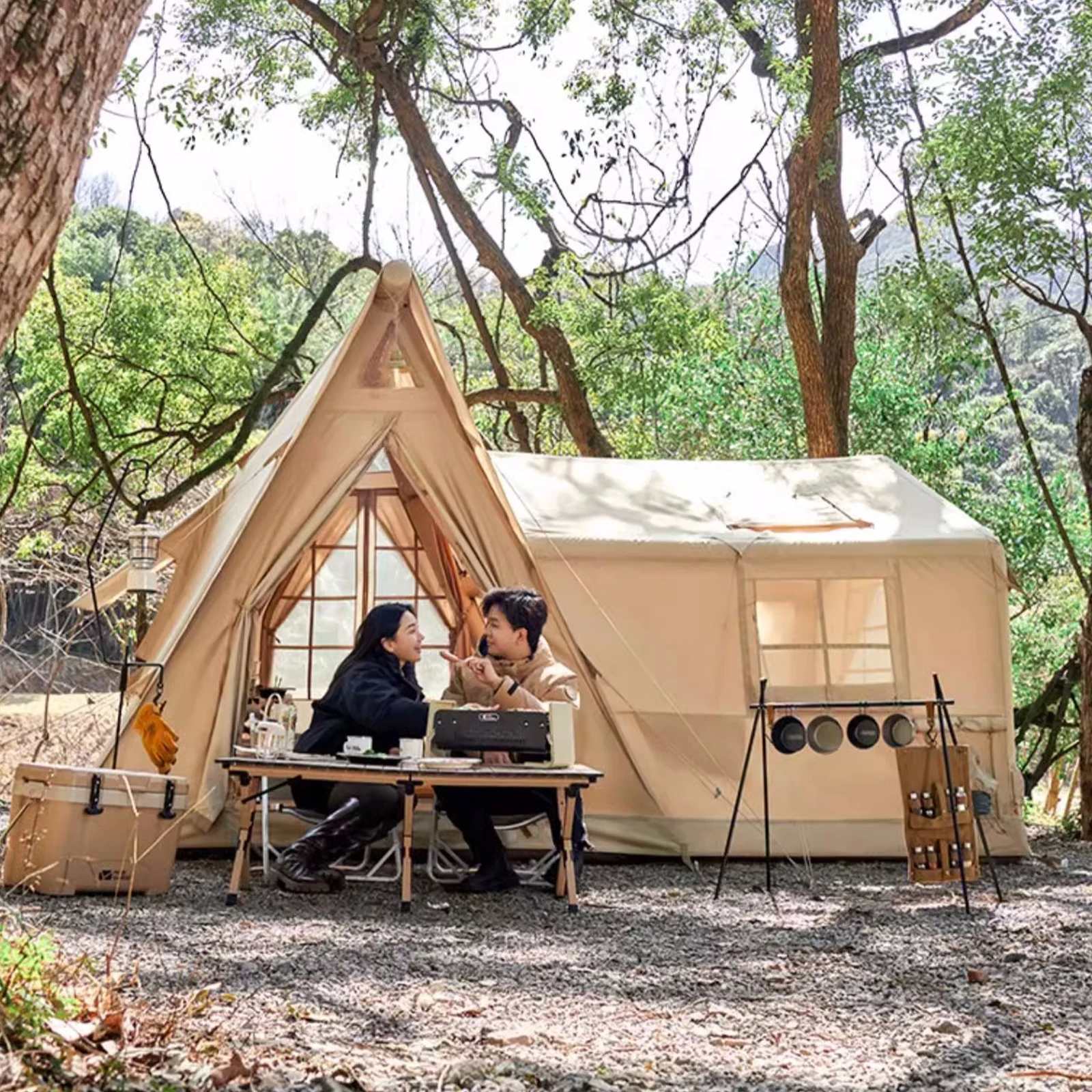 Large 8-10 Person Inflatable Tent 1