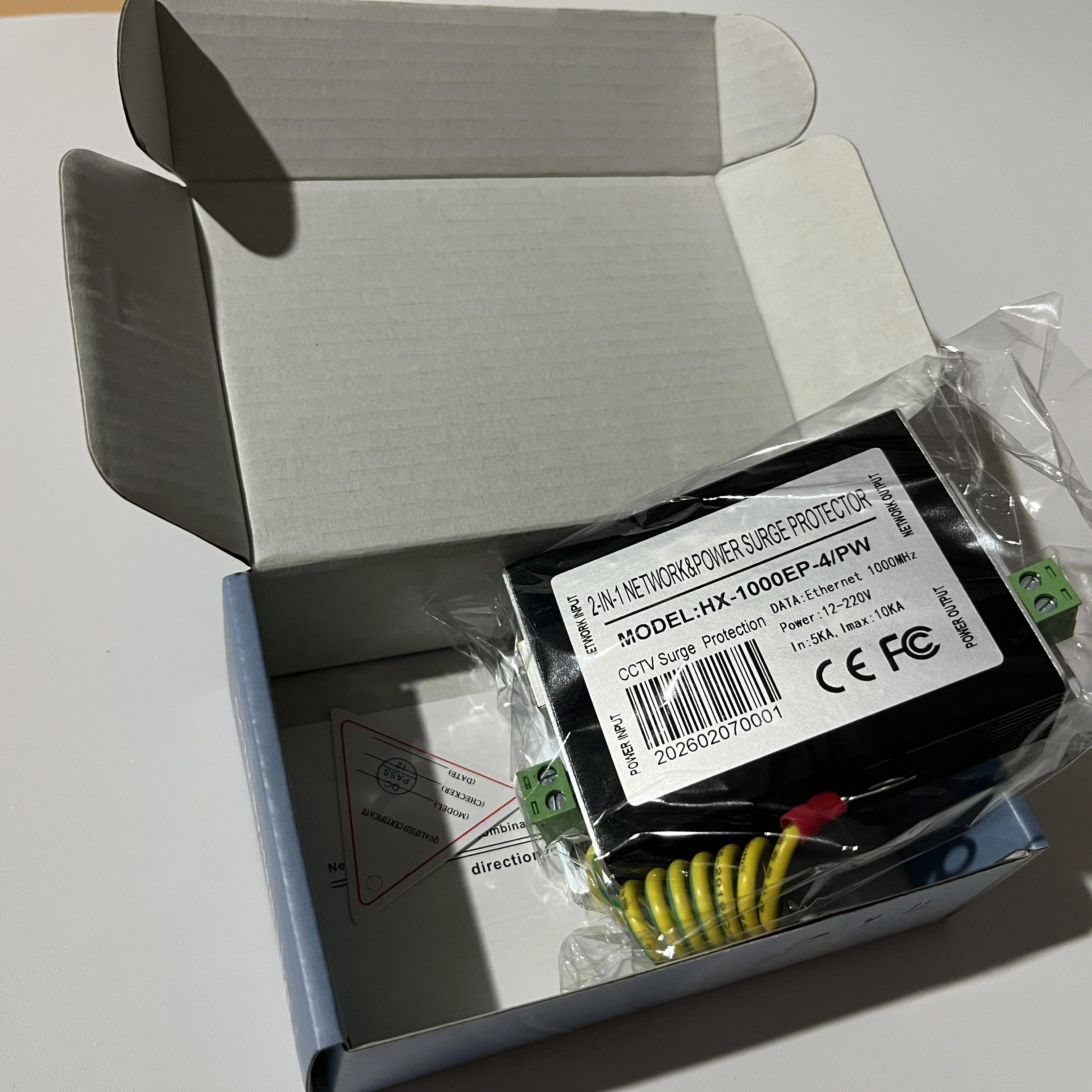 기가비트 1000Mbps 네트워크 전원 2 in 1 서지 보호기 220V 10KA RJ45 이더넷 보호 장치 (IP 카메라용)