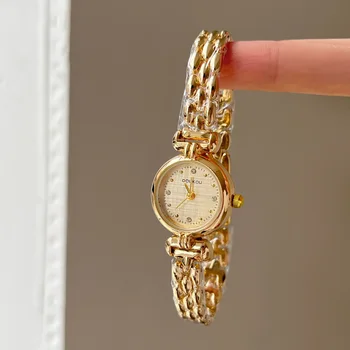 Hot Selling Watches Simple Retro Gold and Silver Watches Small Chain Watches Elegant Women's Watches Luxurious Watches Gift