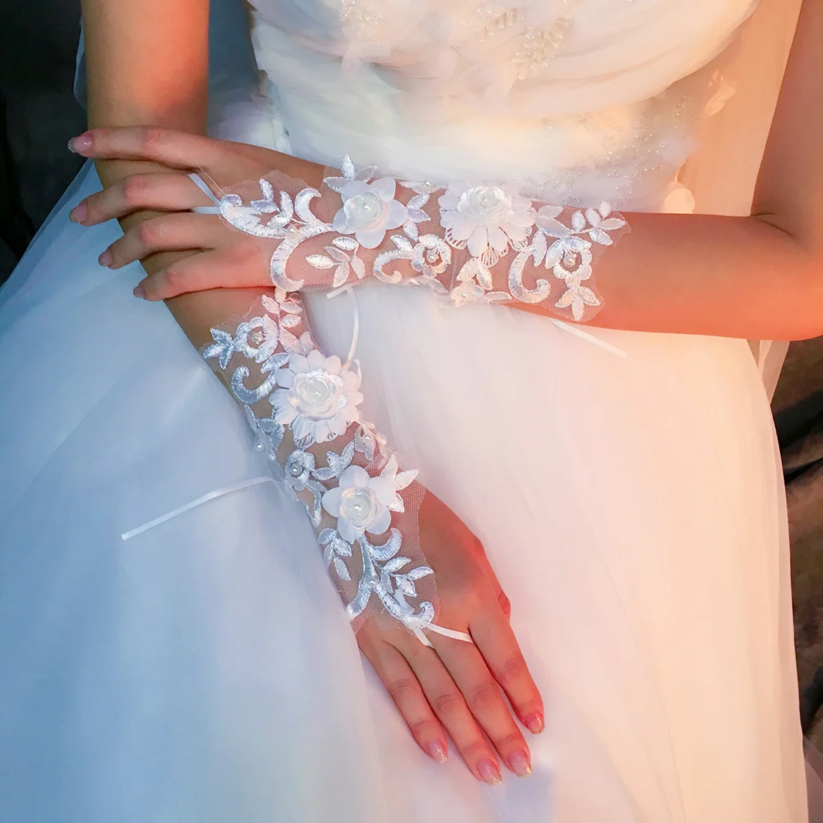 Lace Gloves Wedding Dress Gloves Wedding Sleeve Accessories Bridal Fingerless Lace Embroidery Pearls Finger Photo Decoration Flower Hand