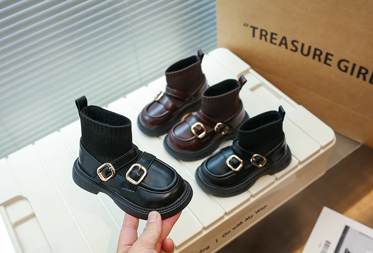 2024 Autunno Inverno Nuovo Bambini Corto Ragazze Moda Casual Soc Stivali Principessa Bambini Tendenza Scarpe in Pelle Nero Versatile_voghion.com