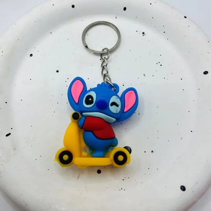 Stitch Figuren aufgestellt