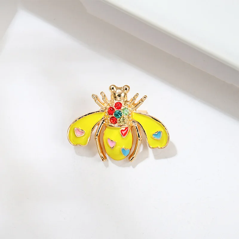 Crystal Honey Bee Brooch Pin - Vintage Style Alloy & Zircon Lapel Pin For Women, Clothing Accessory & Gift - View #3