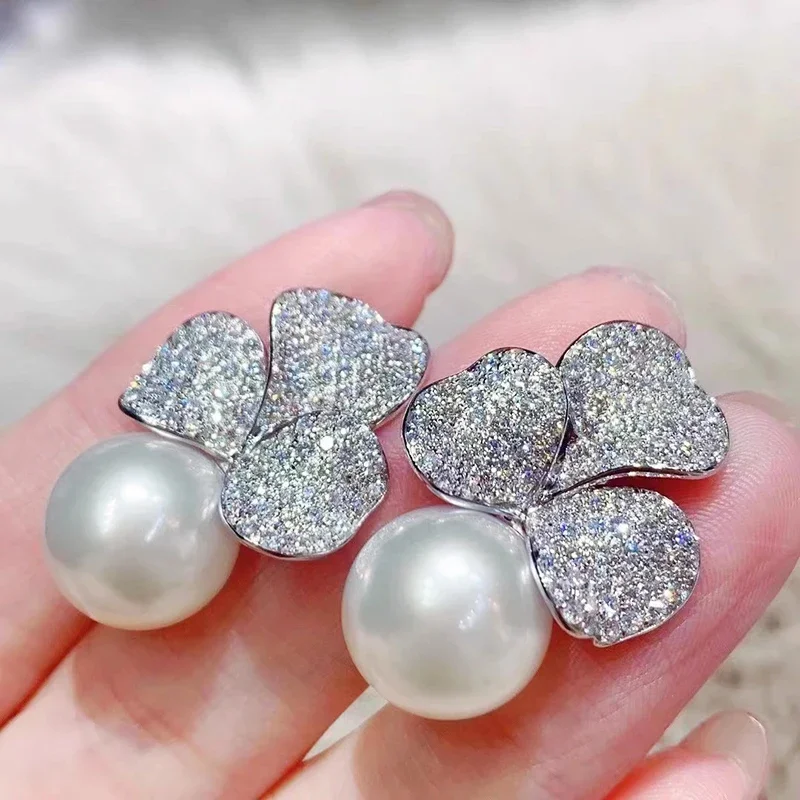 Huitan Damen-Ohrringe in Blütenblattform, künstliche Perle, eleganter Schmuck für Hochzeit, Party, Alltag, vielseitig, trendige Accessoires – Detail 2