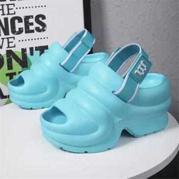 플러스 사이즈 미들 힐 스니커즈, 화이트 샌들, 여성 스포츠 쪼리, 여름 신상