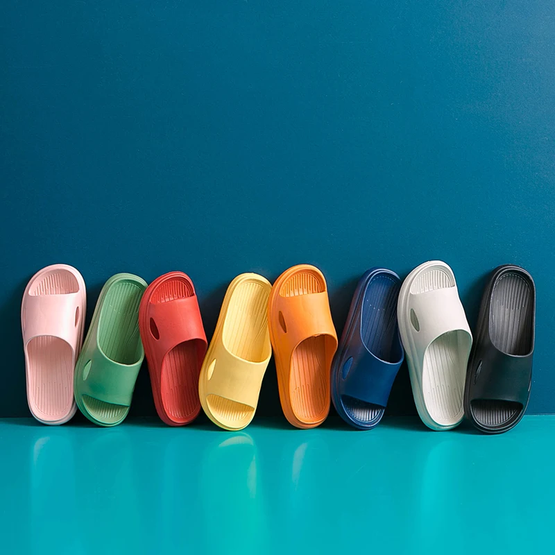 Unisex Men's Slippers Summer Platform Light Soft Men Slippers Clogs Couple Men Sandals Bathroom Slippers Non-slip EVA Slippers