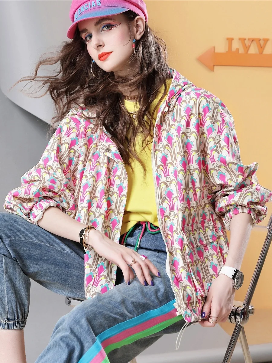 

Spring 2023 New European Fashion Thin Hooded Trench Coat Women's Loose Top Grade Floral Top D410