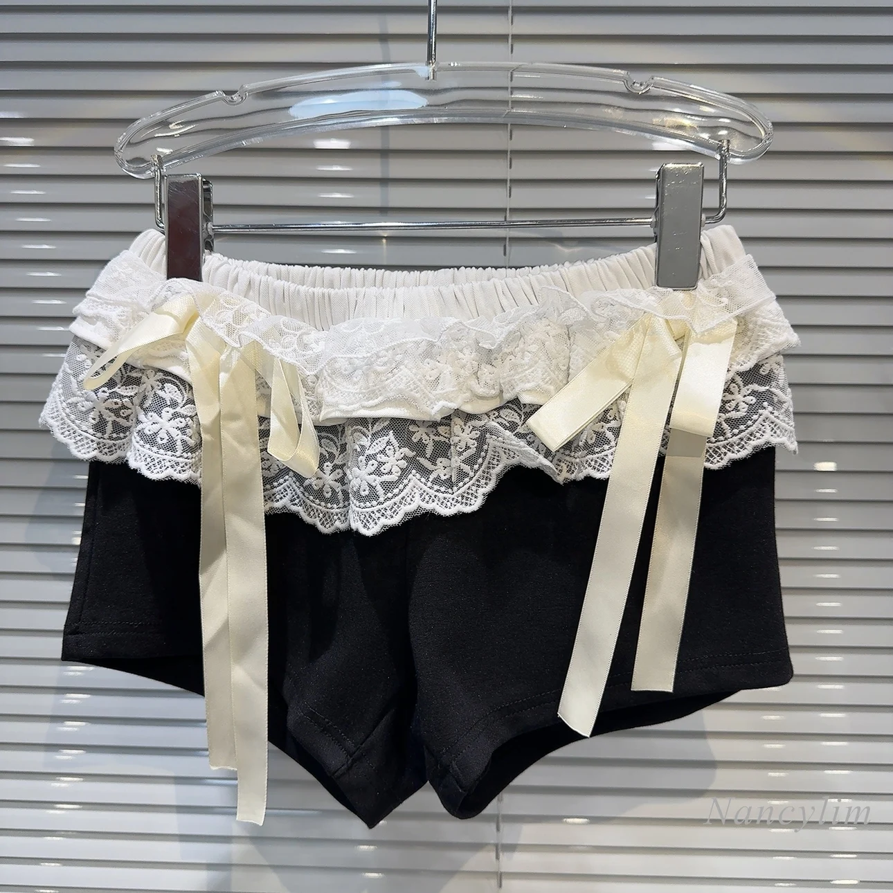2024 Summer New Classic Style Lace Crocheted Bow Bandage Shorts Bud-Shaped Hot Pants for Women