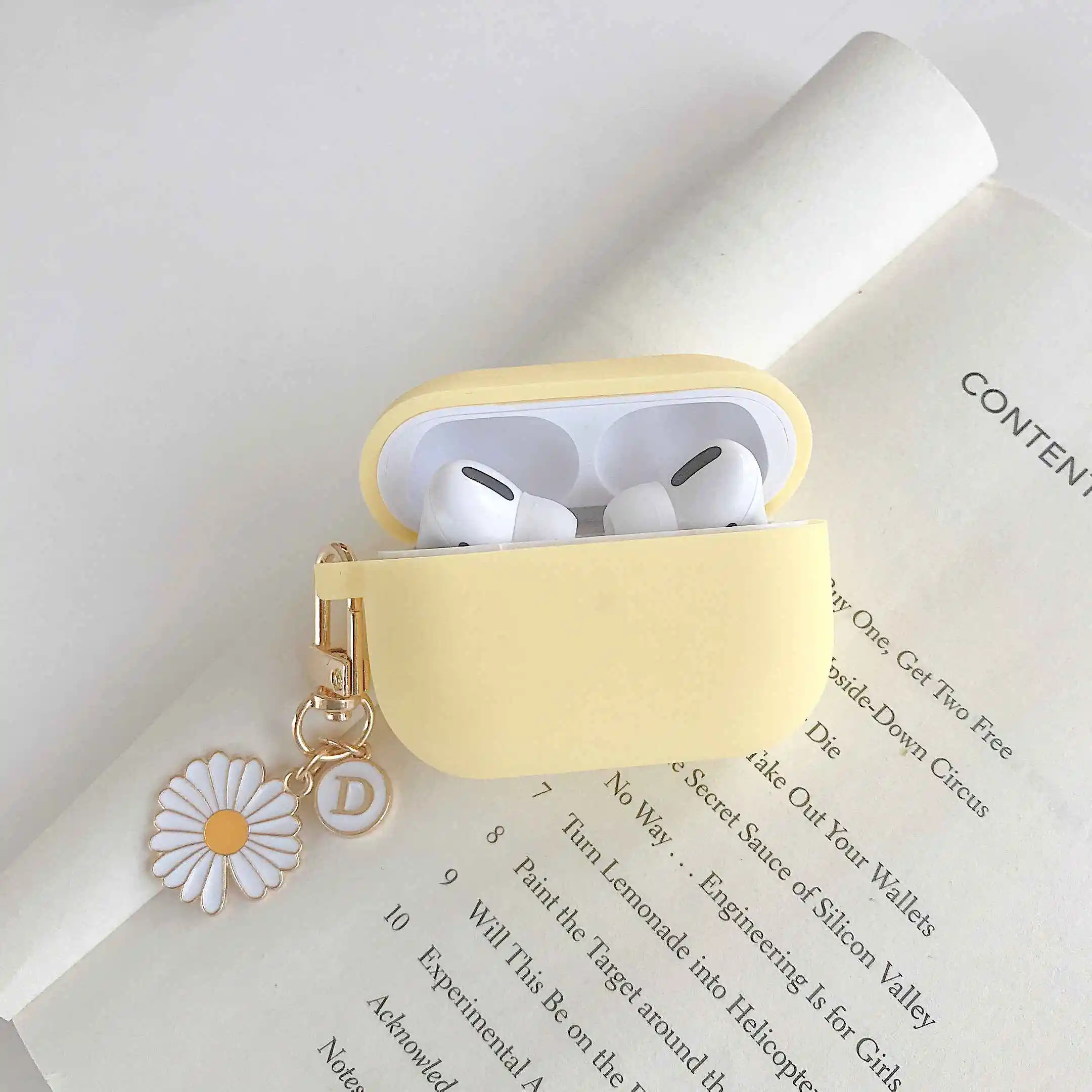 fundas For AirPods Pro Case Korean flower Cute Peach Pendant keyring headphone case Air pod Pro silicone Earphone Cover airpod3