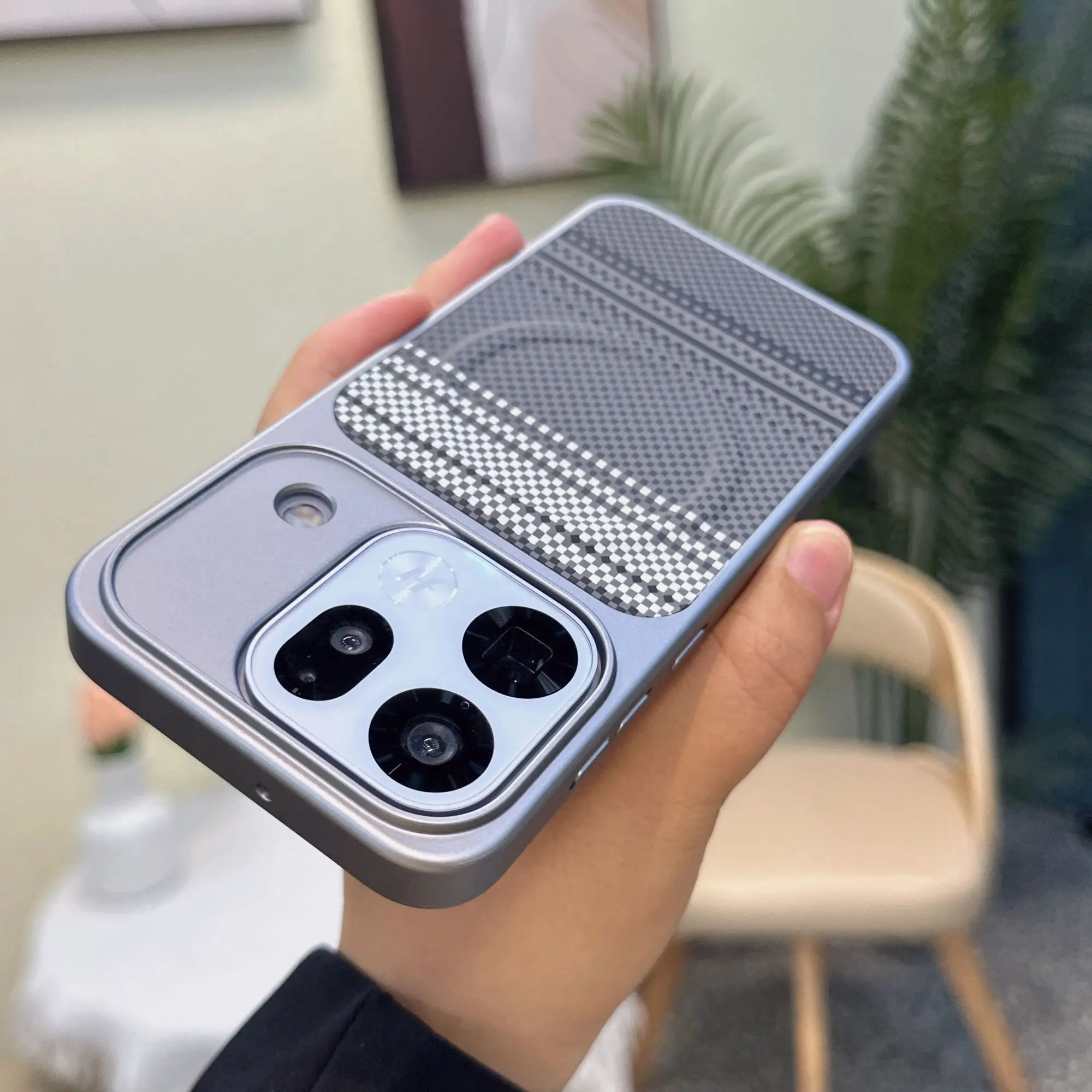 Kevlar Texture Magnetic Anti-Drop Wireless Charging Case
