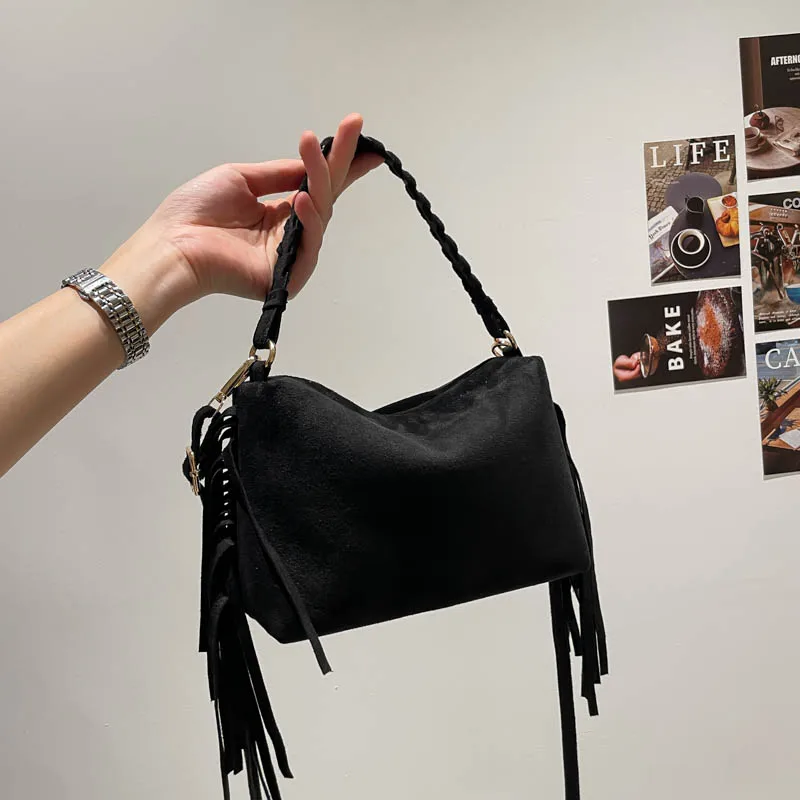 PU Leather Tassel Shoulder Bag Vintage Tote Bag Large Crossbody Bag for Women Work Shopping Travel