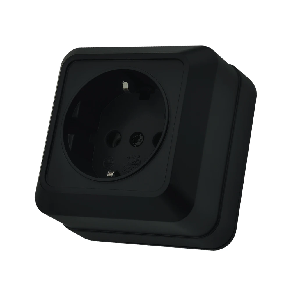 1 Socket With Ground