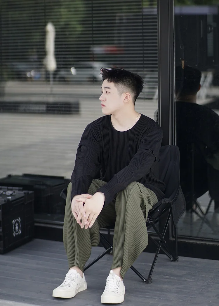 Miyake Pleated Man Loose Cargo Pants Nine-point Pants Fashion Casual Streetwear Miyake Pants 3