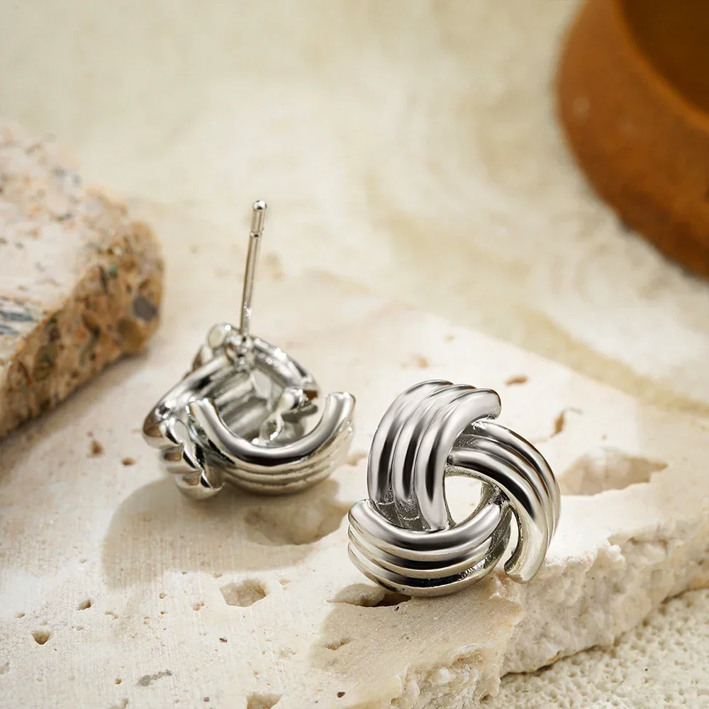 2025 New Fashion Multilayer Knot Small Stud Earrings for Women Chunky Geometric Statement Earring Daily Versatile Jewelry Aretes