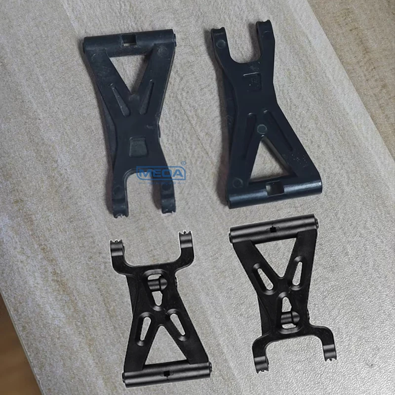 Ensemble de bras oscillants WLtoys A959-02 pour voiture RC 1/18, présentés avec leurs vis et bagues.