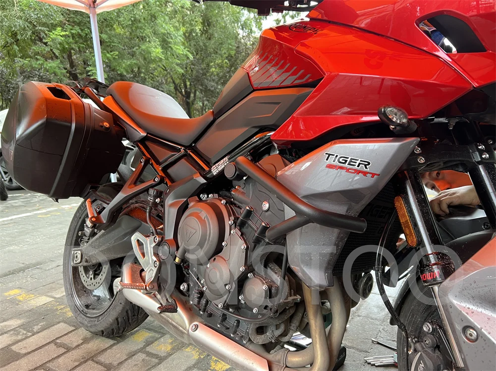 ハンドルバーナックルガードハンドガード トライアンフ用タイガー660用