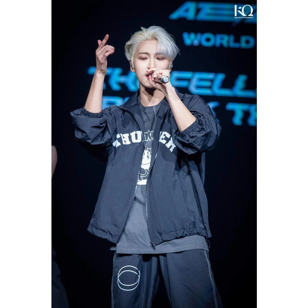 KPOP ATEEZ THE FELLOWSHIP : BREAK THE WALL 2022 WORLD TOUR Thunder Print Harajuku Cardigan Stand Collar Zipper Jacket Outerwear 4